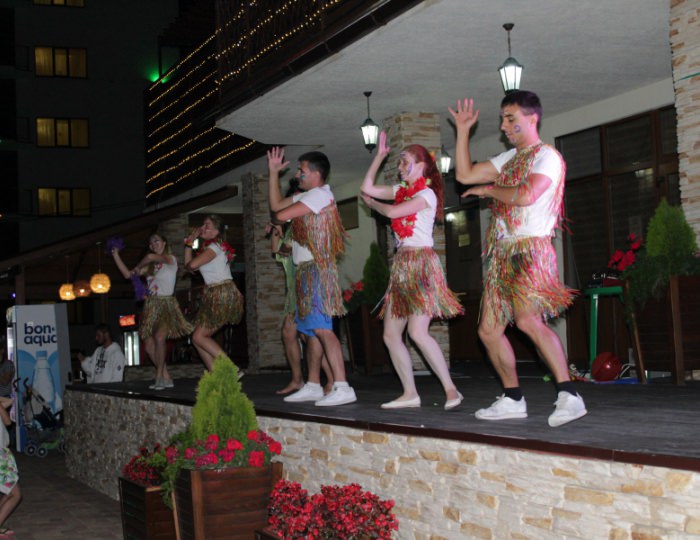 Вечерние шоу - Гостиничный комплекс «Эмеральд»