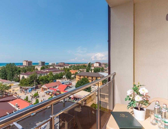 Люкс улучшенный с балконом - Гостиничный комплекс «Эмеральд»